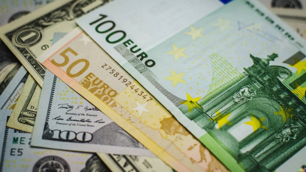 Dollar and Euro bills 