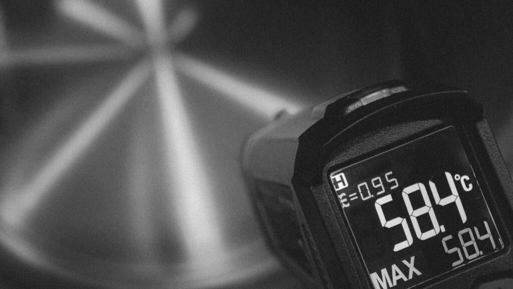 A digital temperature-measuring device